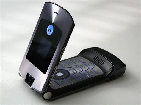 razr v3i release date